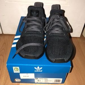 Adidas Swift run shoes